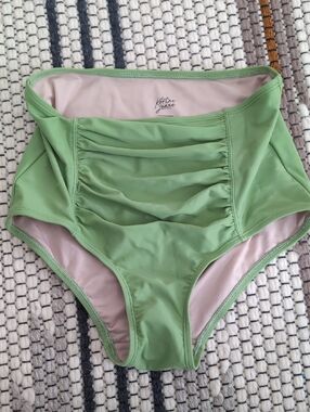 NWOT Kortni Jeane High-Waist Ruched Bikini Bottom - Sage Green
